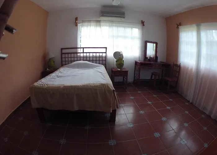 Albergue Rancho Alvarez &