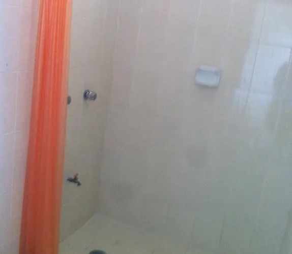 Albergue Rancho Alvarez & *